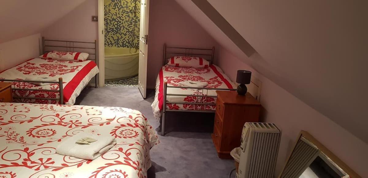 Oyo Guest House Ellipse Whetstone Buitenkant foto