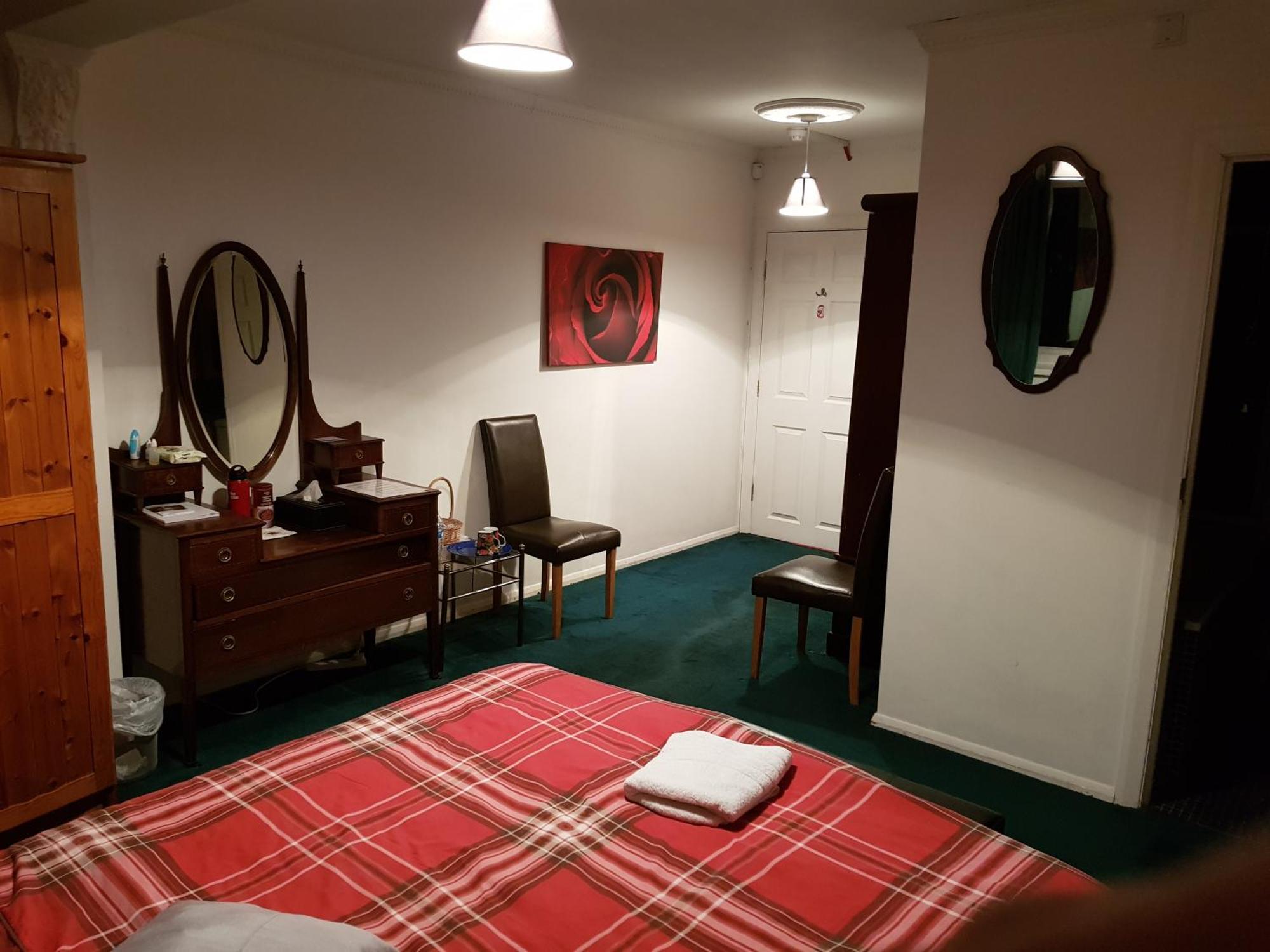 Oyo Guest House Ellipse Whetstone Buitenkant foto