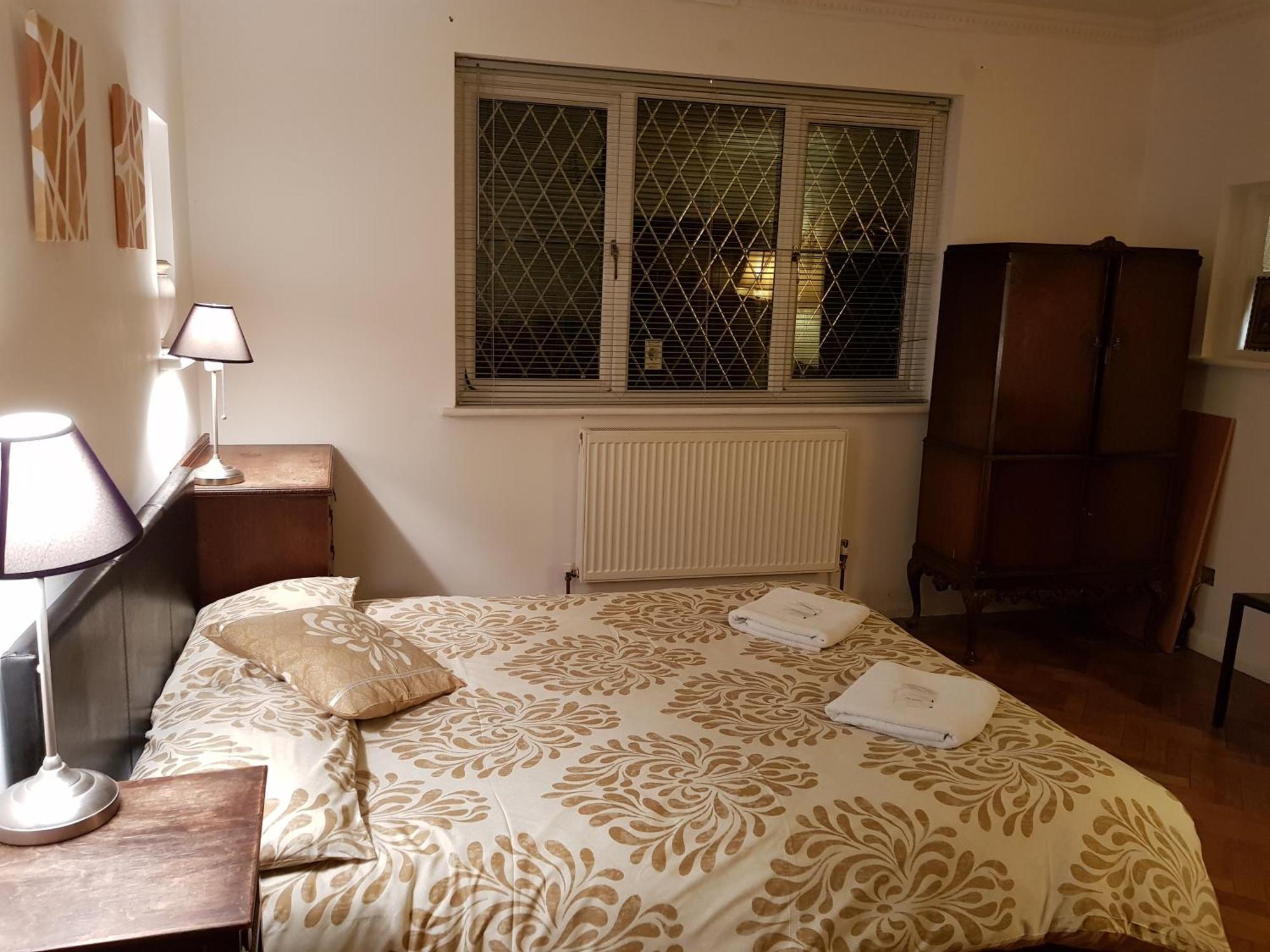 Oyo Guest House Ellipse Whetstone Buitenkant foto