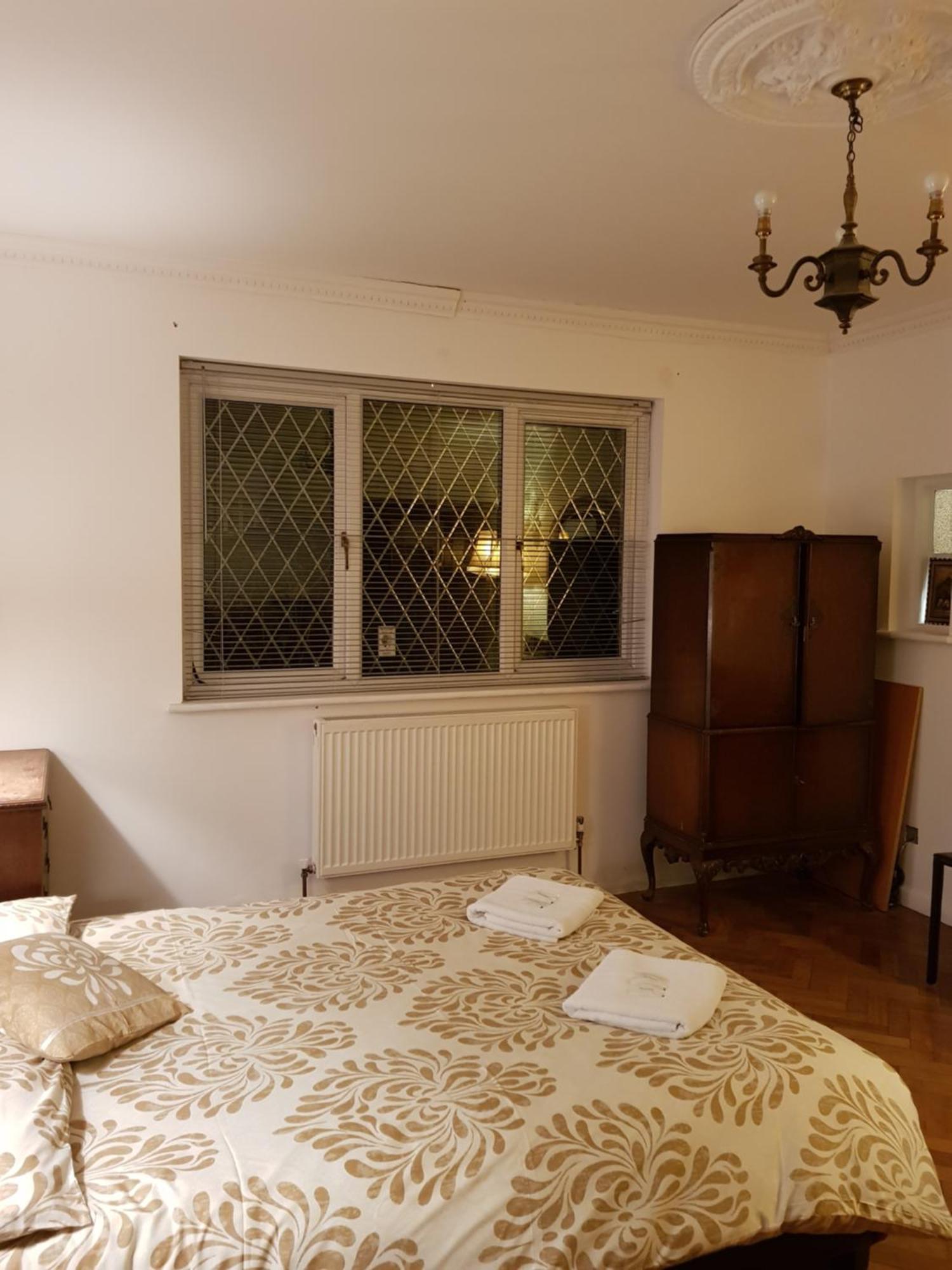 Oyo Guest House Ellipse Whetstone Buitenkant foto