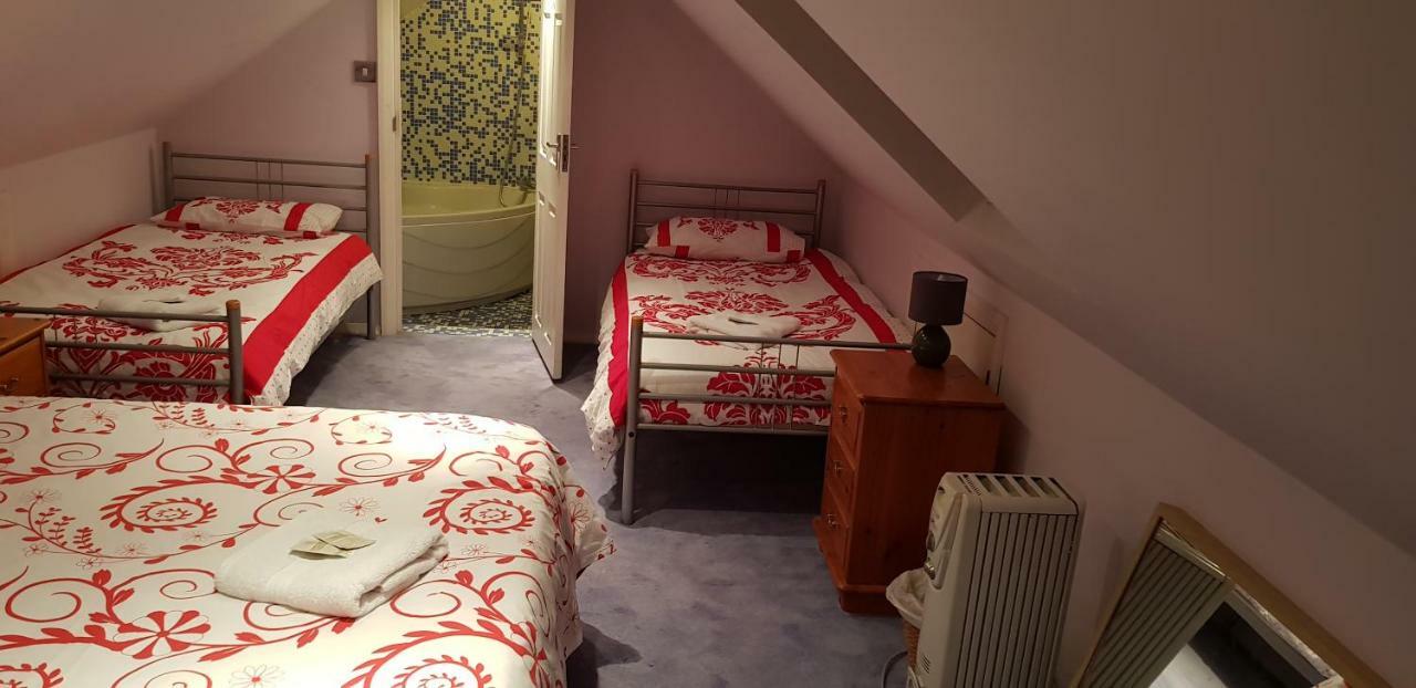 Oyo Guest House Ellipse Whetstone Buitenkant foto